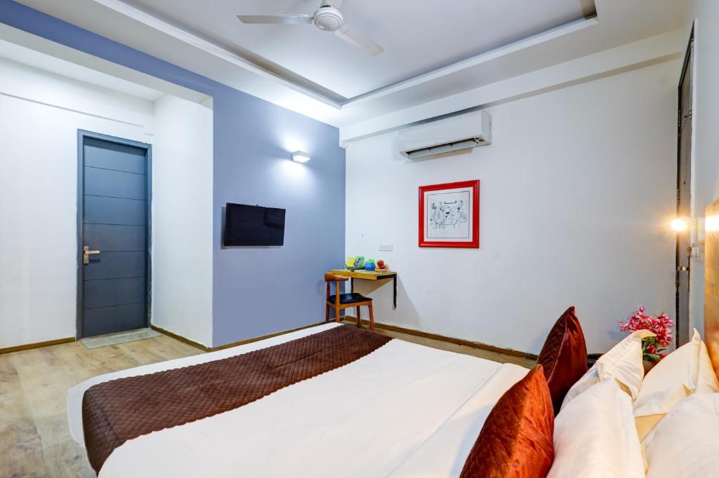 Postel nebo postele na pokoji v ubytování Hotel Wedlock Sector - 47