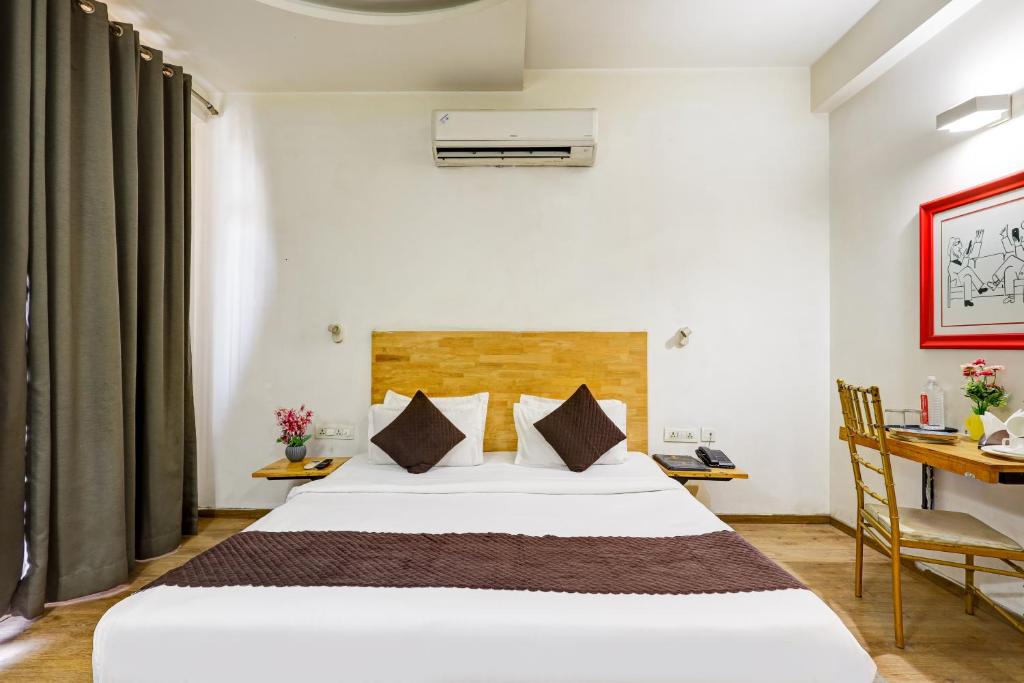 Postel nebo postele na pokoji v ubytování Hotel Wedlock Sector - 47