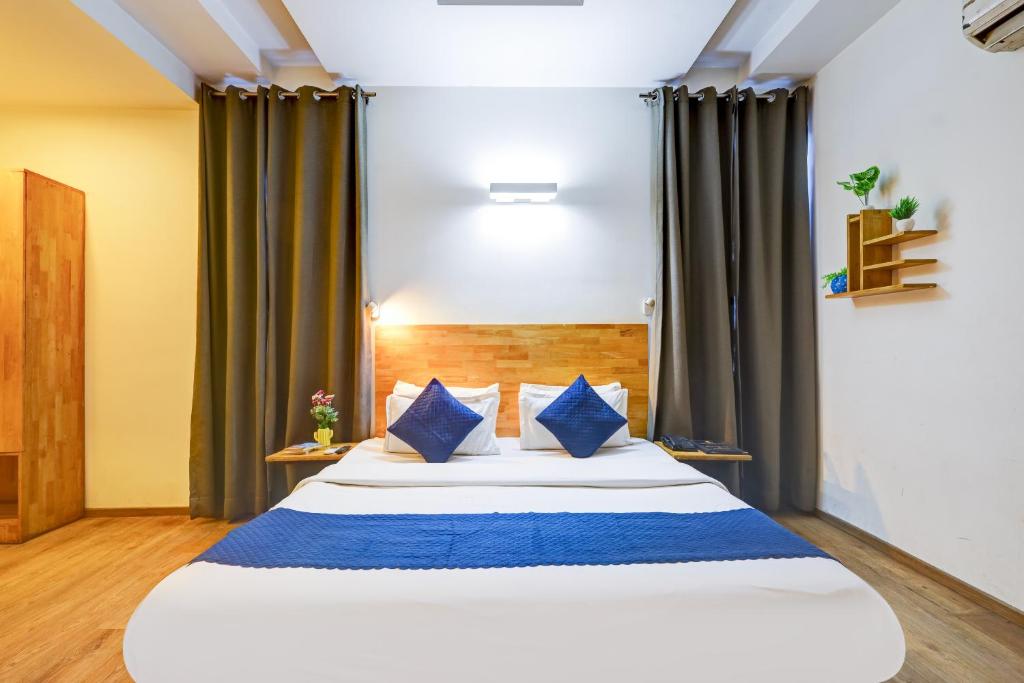 Postel nebo postele na pokoji v ubytování Hotel Wedlock Sector - 47