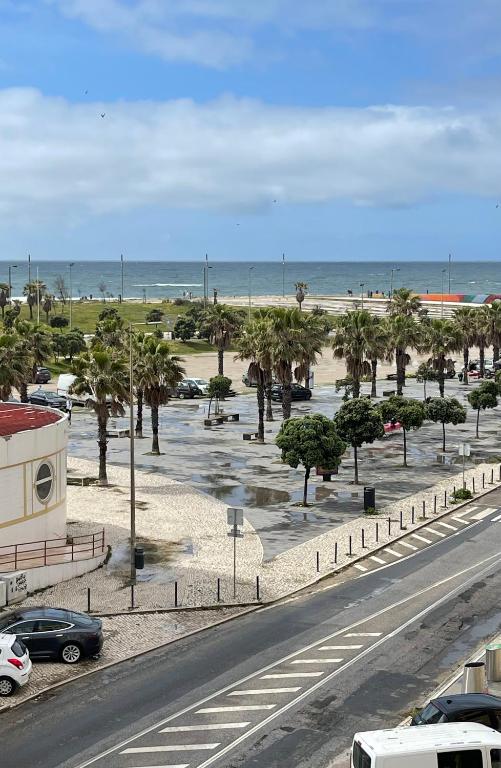 ENJOY OCEAN BEACH LIFE at COSTA DA CAPARICA!