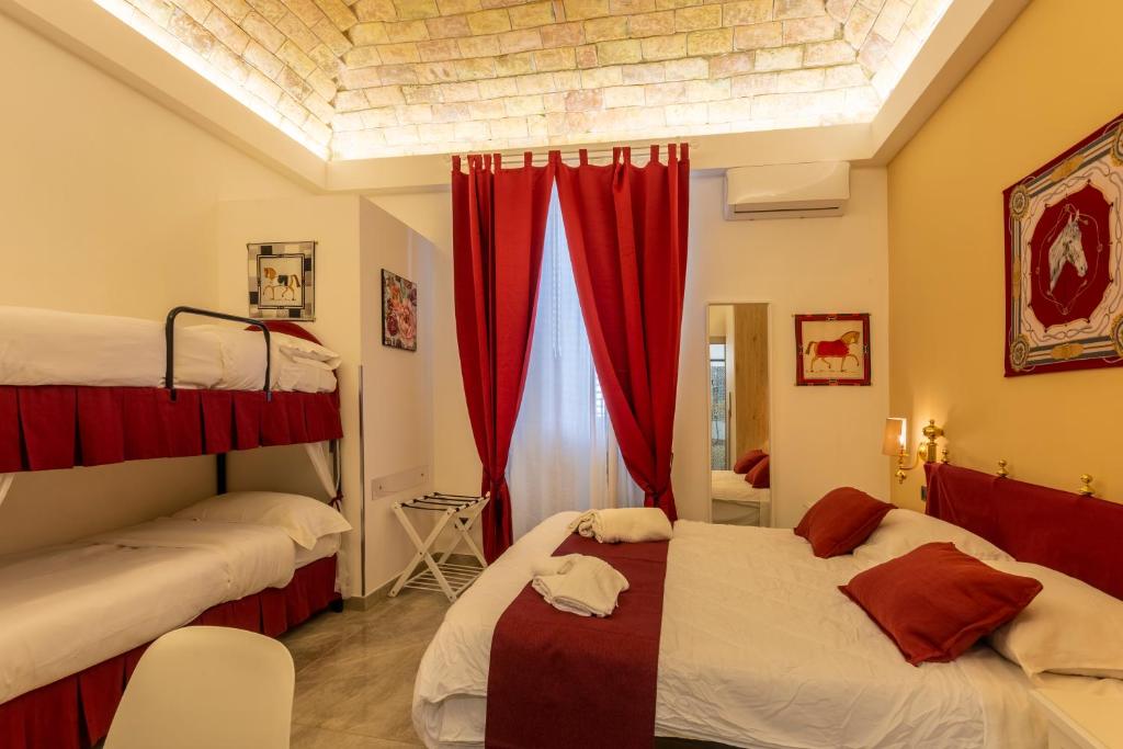 Кровать или кровати в номере Urban Beach Sirena