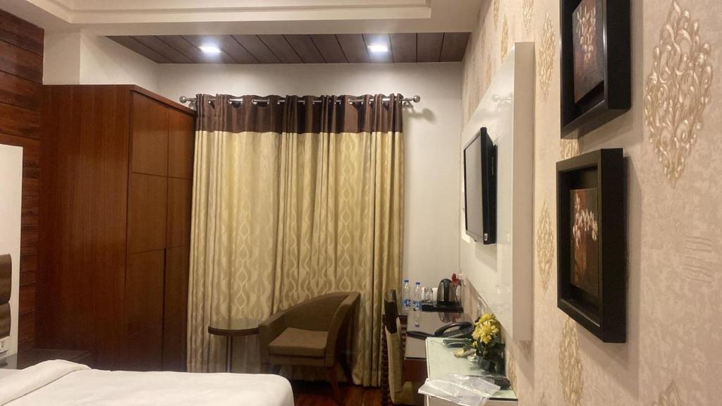 TV a/nebo společenská místnost v ubytování Hotel Beach side calangute