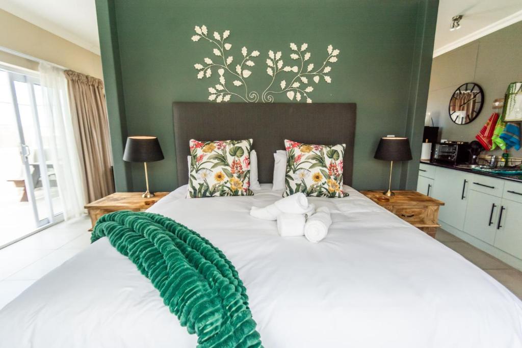 Postel nebo postele na pokoji v ubytování Long Beach Selfcatering Namibia