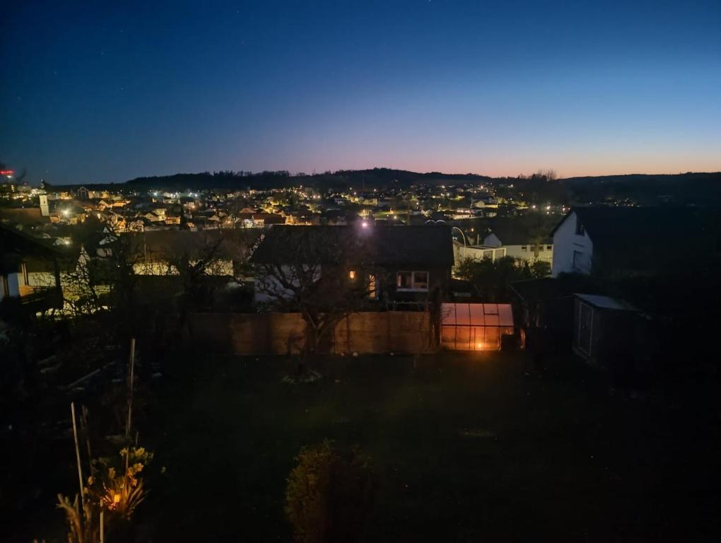 Nespecifikovaný výhled na hory nebo výhled na hory při pohledu z apartmánu