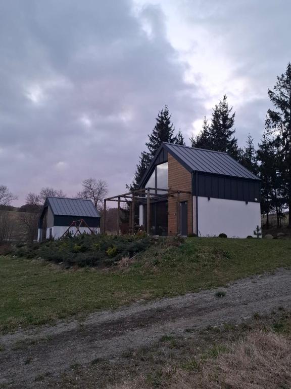 Budova, v ktorej sa dovolenkový dom nachádza