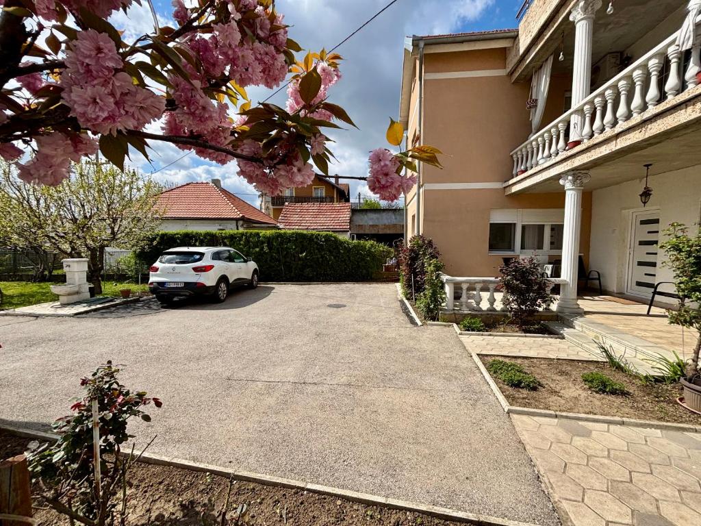 Budova, kde se apartmán nachází
