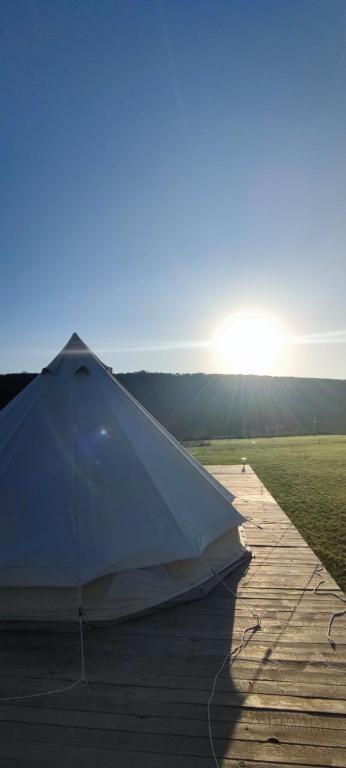 Příroda nedaleko luxury tent