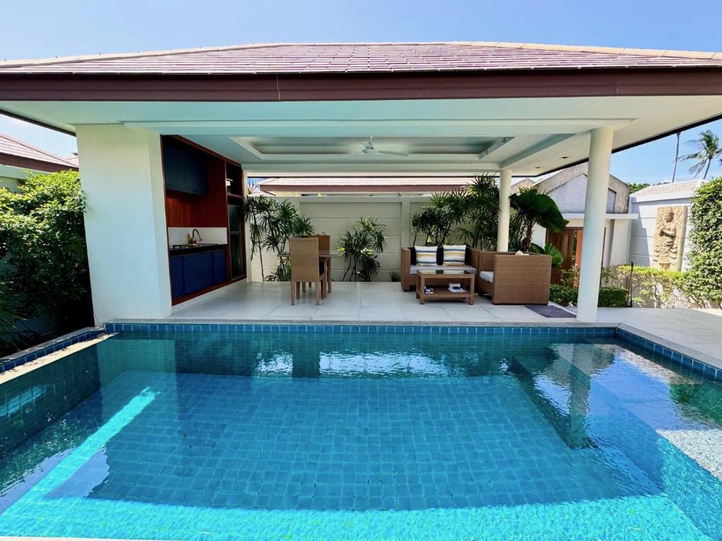 Bazén v ubytování Private Villa mit eigenem Pool in einem Villen Resort in Plai Leam nebo v jeho okolí