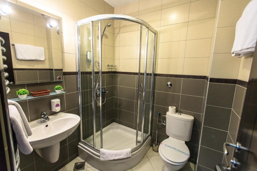 Lucic Rooms & Suites - 7