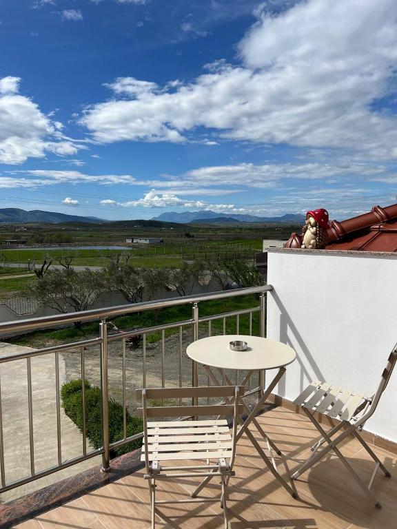 Balkón nebo terasa v ubytování Tringa Guesthouse - Mrizi i Zanave