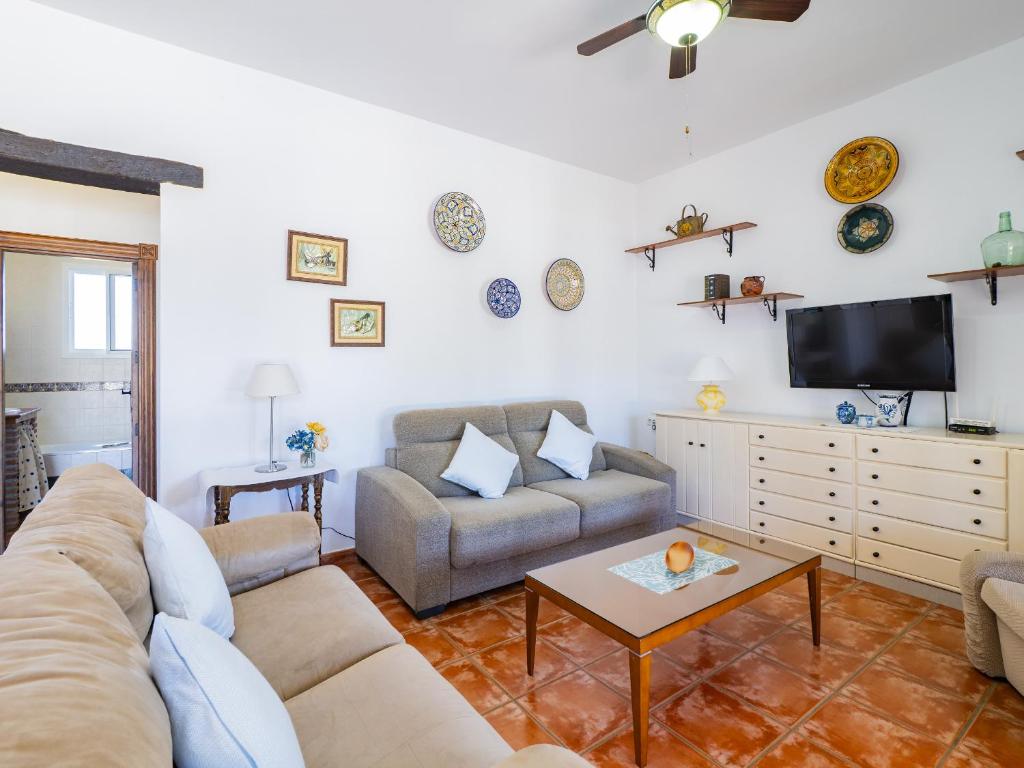 TV a/nebo společenská místnost v ubytování Cubo's Finca La Viña Angulo