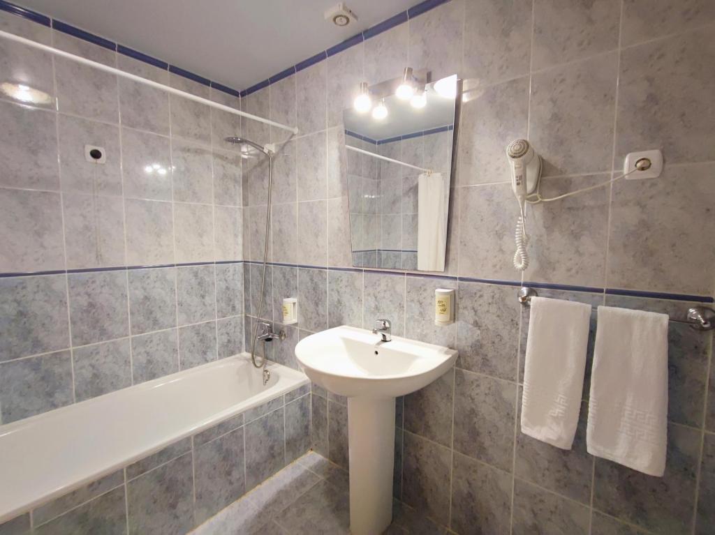 Koupelna v ubytování Hotel Miracastro