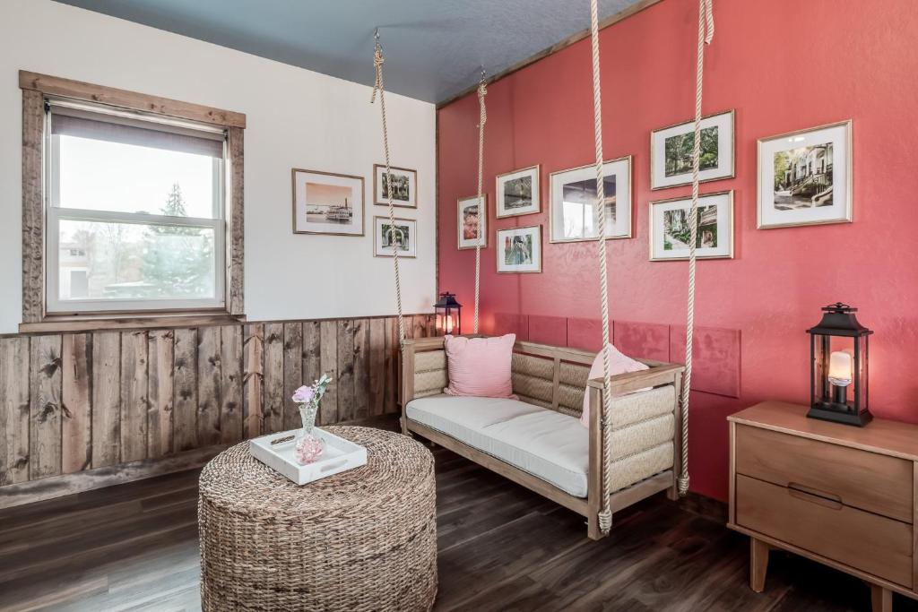 Boutique Hotel King, Queen & Kitchen Suites Easy Drive to Downtown - Superior Suite Mit Kingsize-Bett