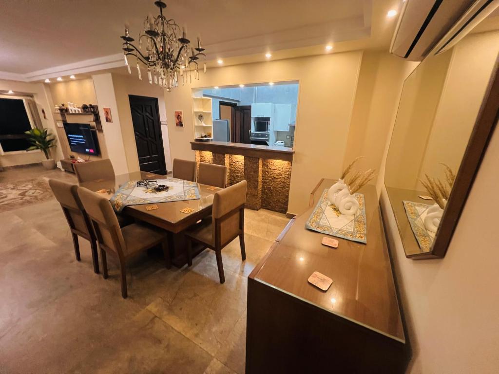 Kuchyň nebo kuchyňský kout v ubytování Cairo Airport Inn