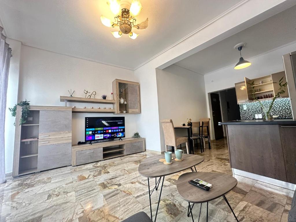 Kuchnia lub aneks kuchenny w obiekcie Luxury with sauna and free parking near Acropolis