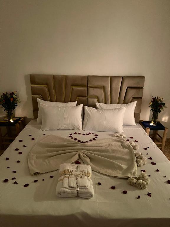 Postel nebo postele na pokoji v ubytování Red Vibes Hostel Marrakech