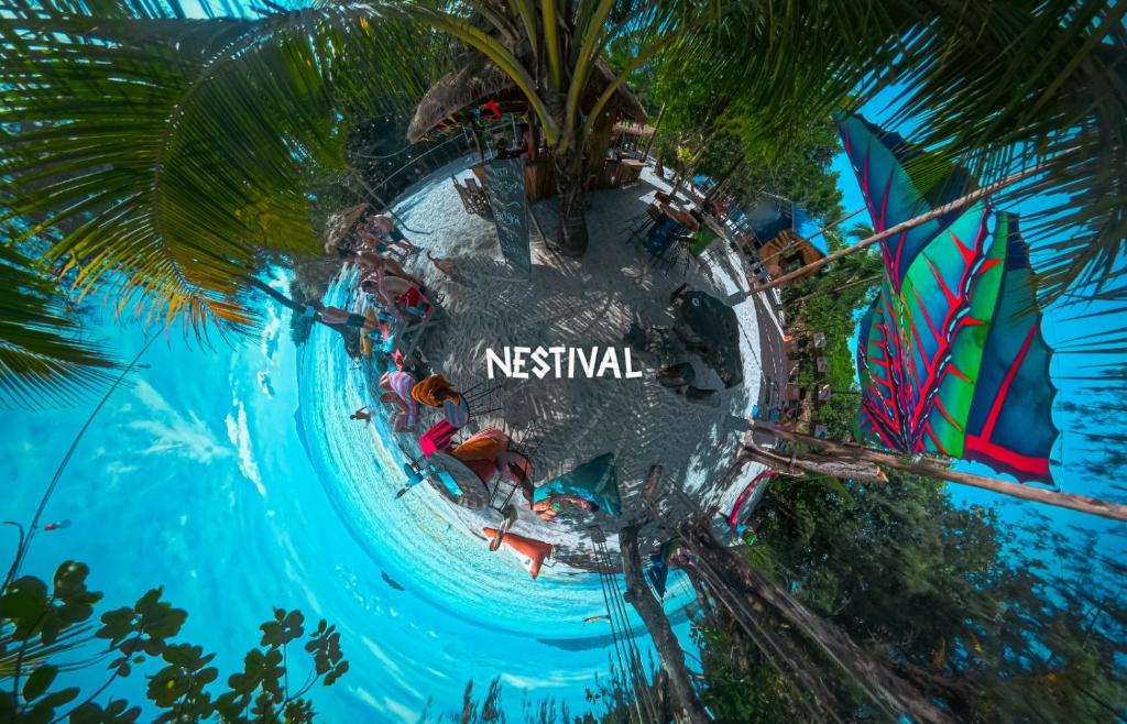Bazén v ubytování Nest Beach Club nebo v jeho okolí