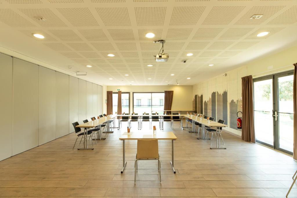 Golden Tulip Avignon Le Paradou - Resim 24