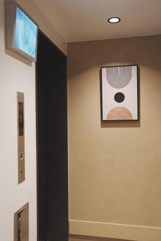 TV a/nebo společenská místnost v ubytování ICHIYU HOTEL ASAKUSA
