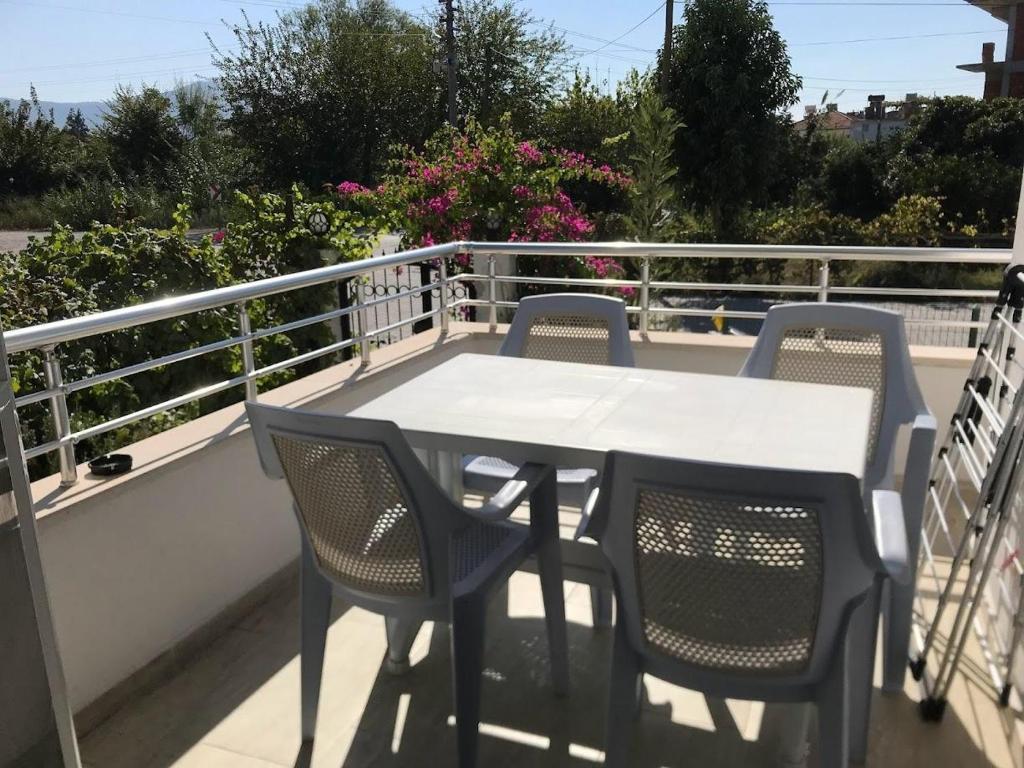 Balkón nebo terasa v ubytování Dalaman Pansiyon & Family rooms