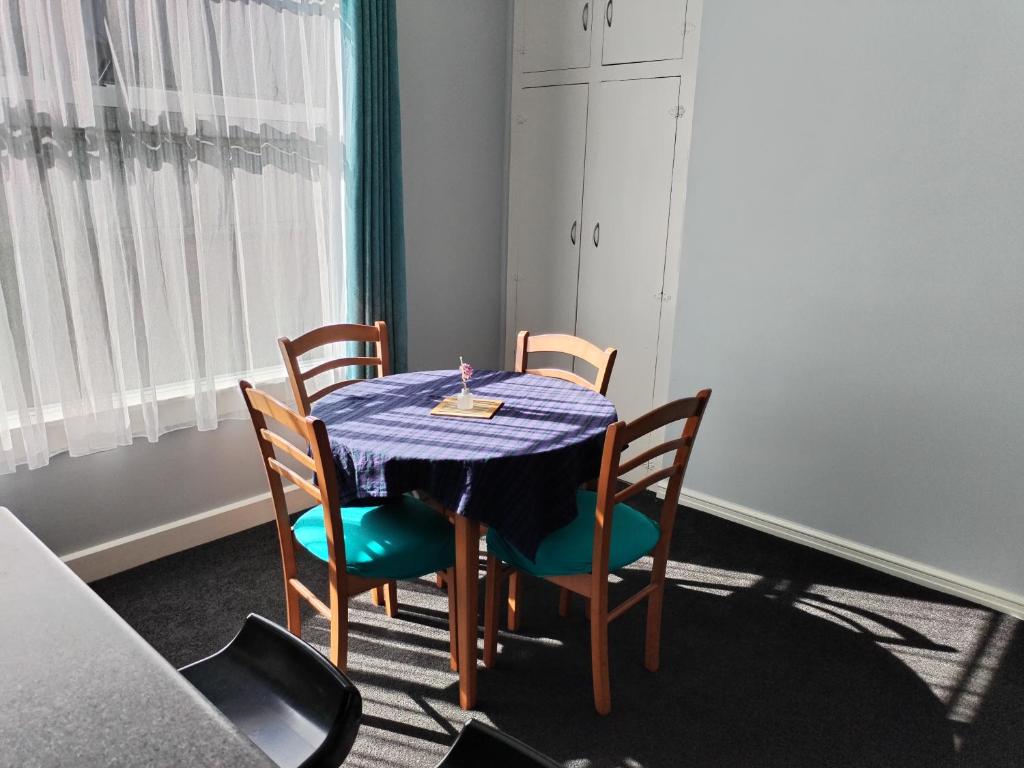 Affordable Entire Apartment - Resim 9