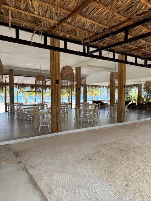 Restaurace v ubytování The Beach Resort