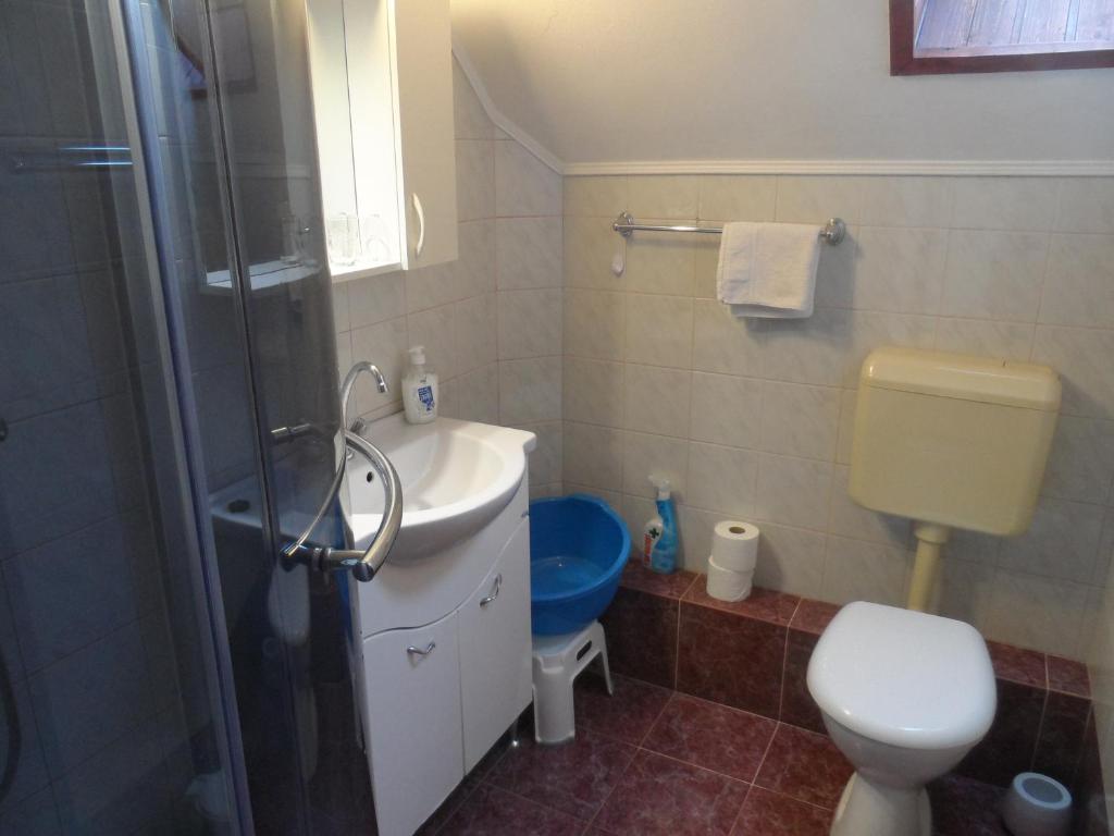 Koupelna v ubytování Apartman Berki