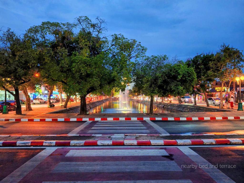 Bed and Terrace Guesthouse Chiang Mai - Resim 6