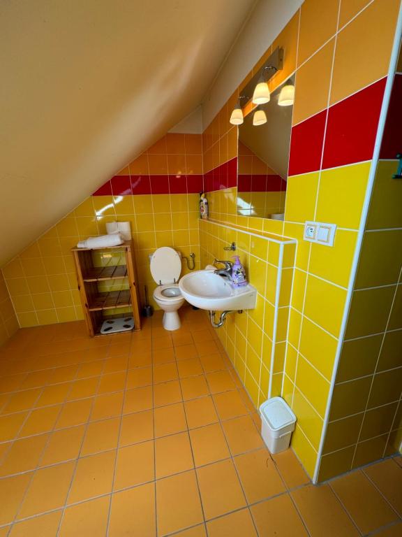 Koupelna v ubytování Domov pro 8 hostů ve městě Karlovy Vary