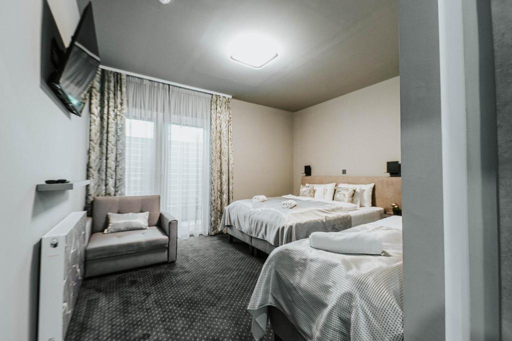 Arena Deluxe & Spa - Quadruple Room With Terrace