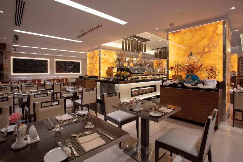 The Oberoi Madina المدينة أوبروي tesisinde bir oturma alanı