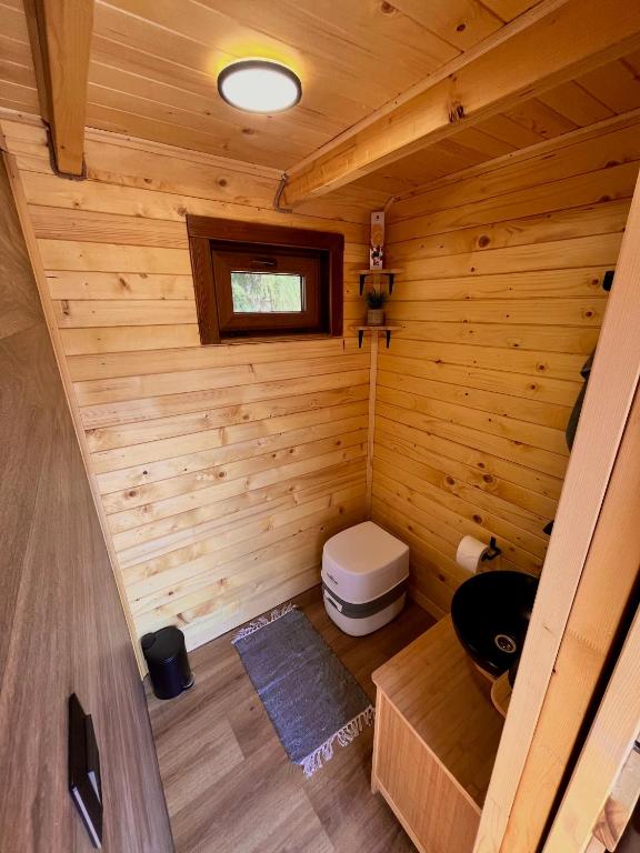 Koupelna v ubytování koliBka - tiny house