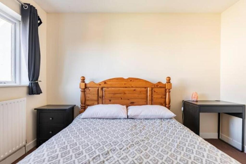 Postel nebo postele na pokoji v ubytování Home stay in Kimmage