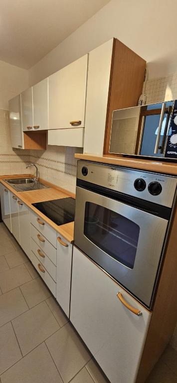 Kuchyňa alebo kuchynka v ubytovaní Interno 14