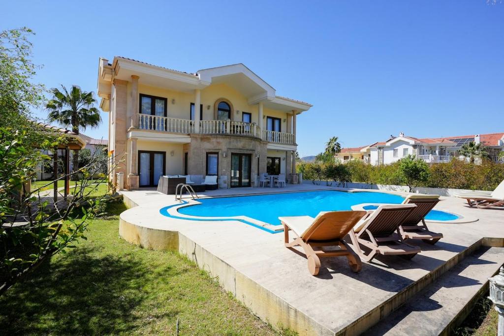 Πισίνα στο ή κοντά στο Villa Leisha