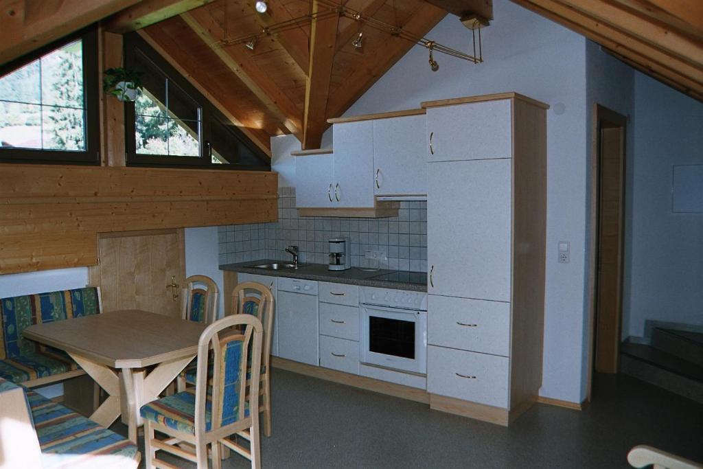 Kuchyň nebo kuchyňský kout v ubytování Haus Dorfschmied