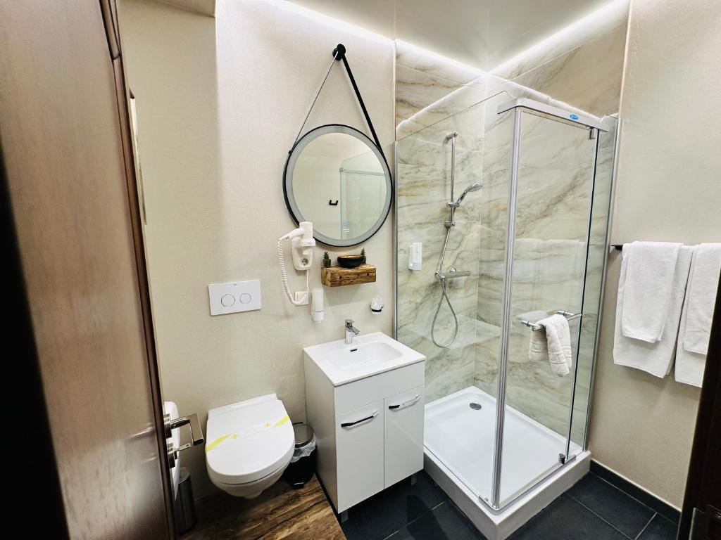 Villa & Restaurant Levoslav House - Resim 43