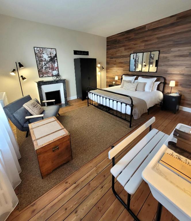 La Maison Tuffeau Bed and Breakfast - Deluxe King Room