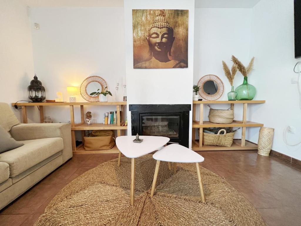 A seating area at A Levante Conil- Solo familias y parejas