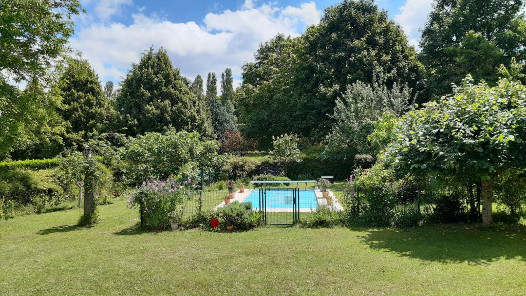 Photo de la galerie de l'établissement Sweet home, 15 mn from the 24h Le Mans circuit with swimming pool - Breakfast included, à Parigné-le-Pôlin