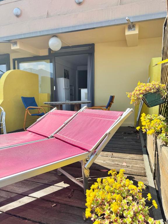 Stolní tenis v ubytování Excelsior Lake View nebo okolí