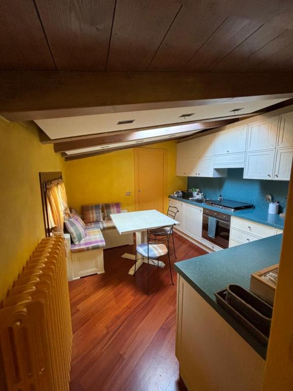 Kuchyň nebo kuchyňský kout v ubytování Casa vacanze Colleoni