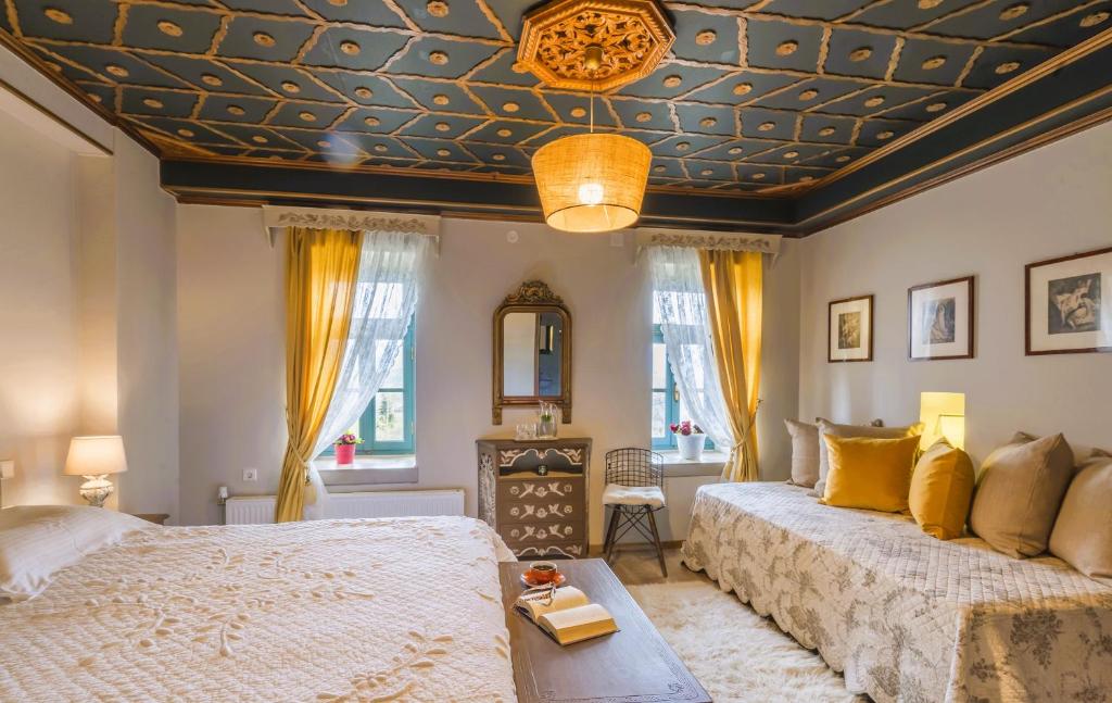 Postel nebo postele na pokoji v ubytování Shamrock Elati Retreats