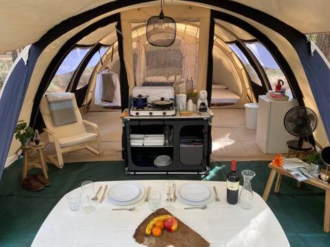 Istumisnurk majutusasutuses Bella Tents - Glamping Vibes