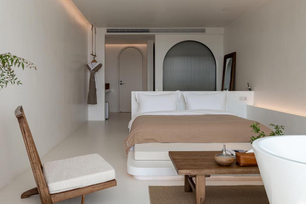 Postel nebo postele na pokoji v ubytování Almeta Designer Hotel