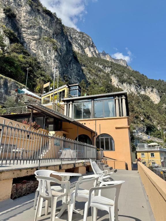Nespecifikovaný výhled na hory nebo výhled na hory při pohledu z aparthotelu