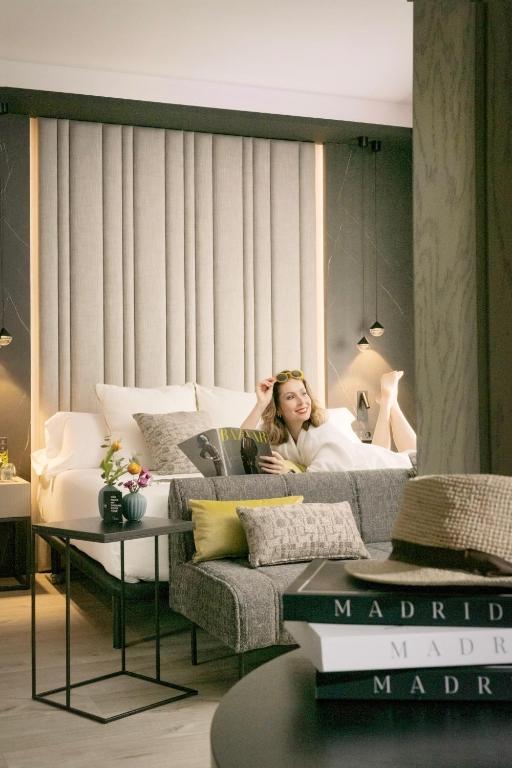 
Suite Exterior Aduana Street
