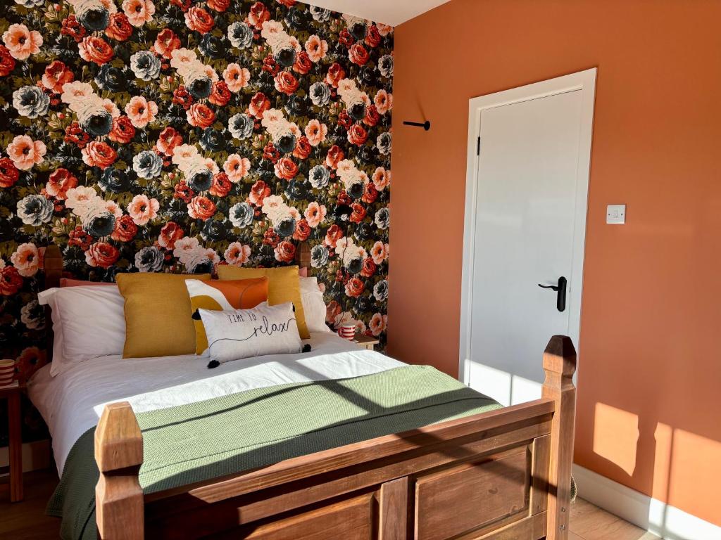 Postel nebo postele na pokoji v ubytování Ocean View Guestrooms