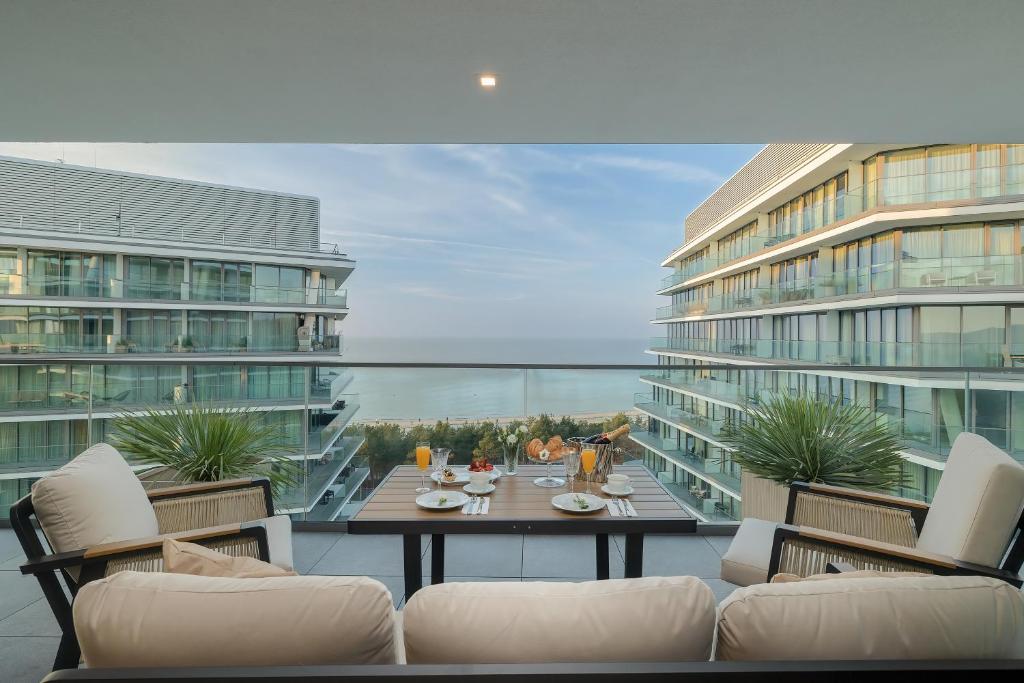 Balkón nebo terasa v ubytování Waveview Premium Apartment, 9th Floor