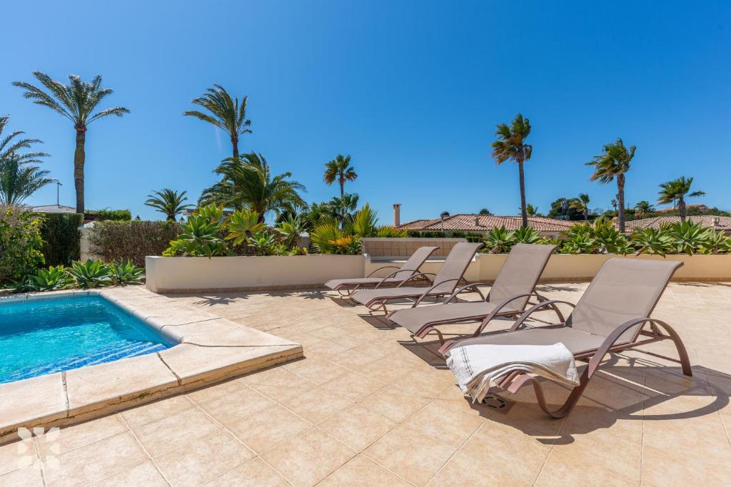 Bazén v ubytovaní Villa La Corona by Abahana Villas alebo v jeho blízkosti